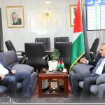 بلدية دورا وسلطة الطاقة تبحثان تعزيز التعاون وتطوير قطاع الكهرباء والطاقة المتجددة